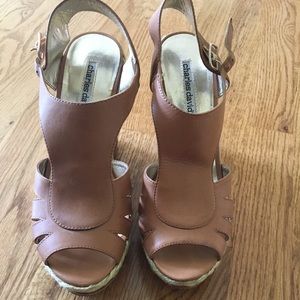 Charles David wedged